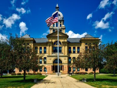 Iowa’s ‘Pocket City’ squeezes between 400-foot bluffs and hides a circus in its past: And what happens next