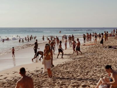 Shipwrecks, lighthouses, and an alligator man line Washington’s longest beach: According to reports